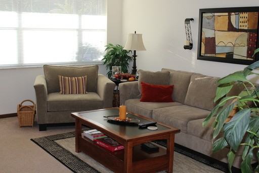 4512 Norwell Dr E - Photo 3 of 6