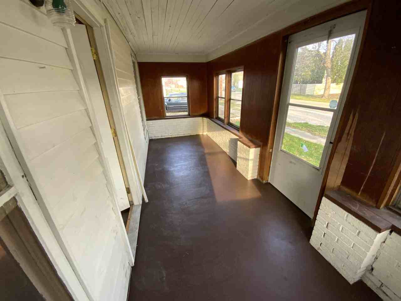 214 W 6th St #NA - Photo 2 of 22
