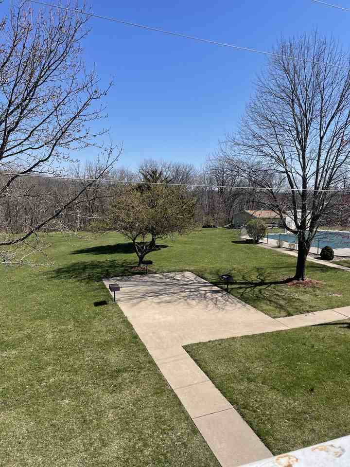 907 Huckleberry Heights Dr - Photo 2 of 13