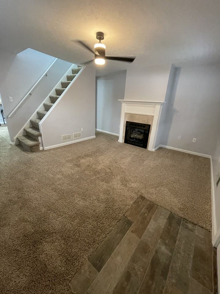 208 W Sycamore St #NA - Photo 2 of 20