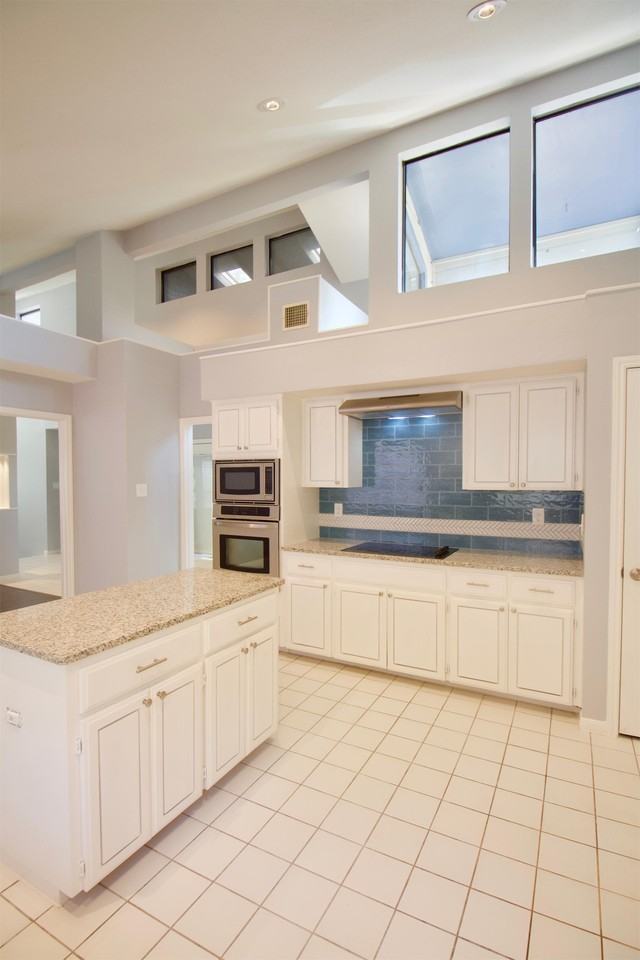 1806 Encino Bnd #1 - Photo 4 of 16