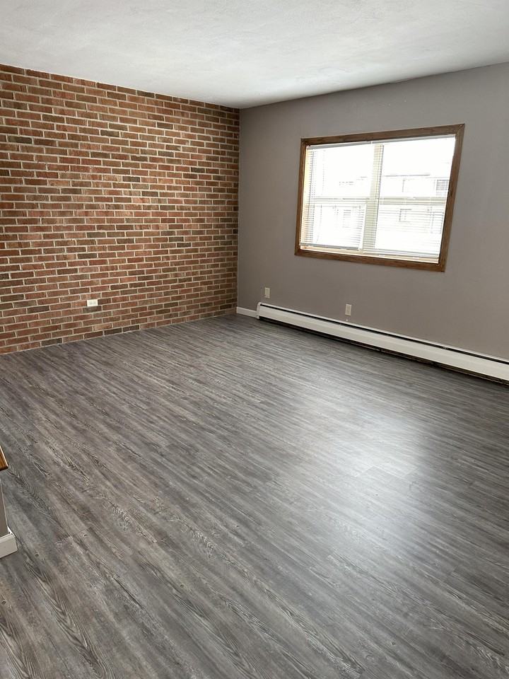 817 W Laurel St #817 - Photo 3 of 9