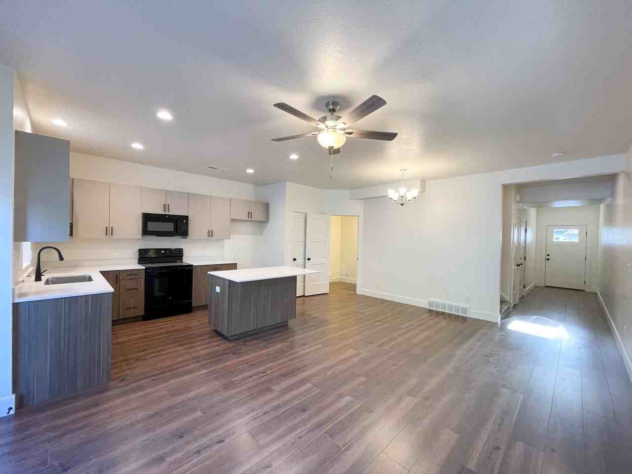 271 N 3650 W - Photo 3 of 23
