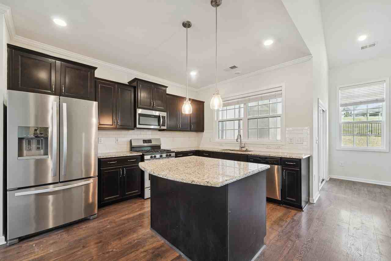 2312 Longmont Dr #1 - Photo 7 of 30