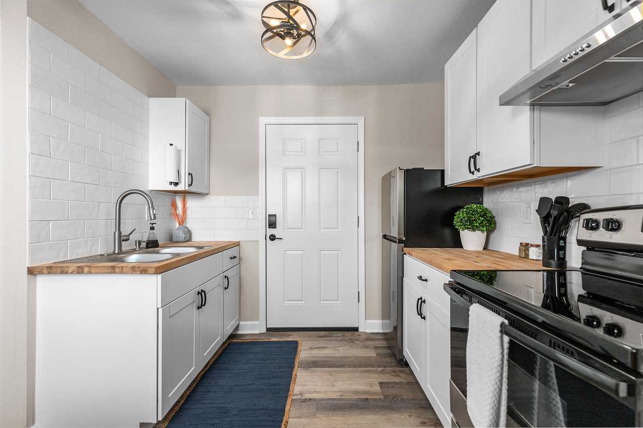 414 South Webster Avenue #5 - Photo 5 of 13