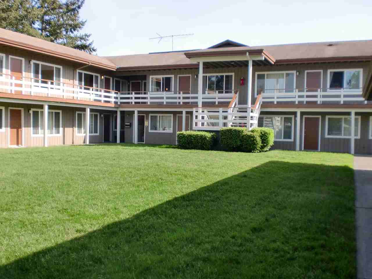 SOUTHGATE APARTMENTS - Photo 2 of 10