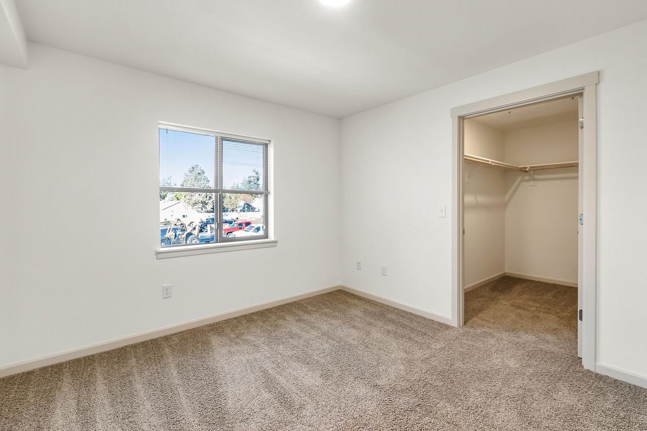 188- Oxbow Flats Building B - Photo 4 of 9