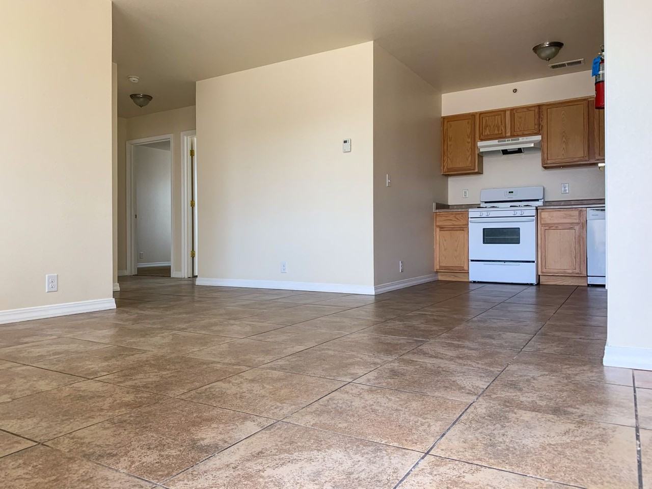 Phoenix Apartments: Rises Above the Rest! - Photo 6 of 50