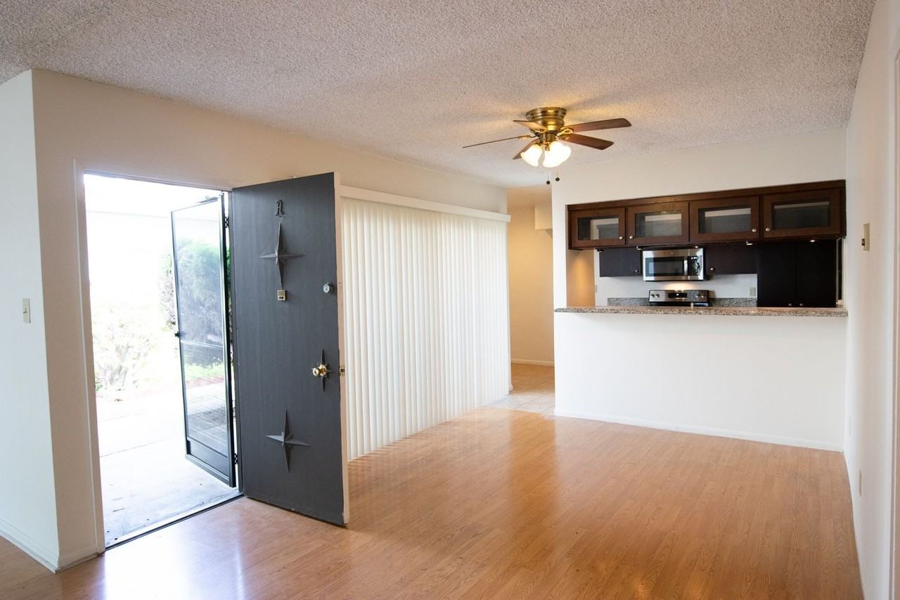 TO - 3560 Del Amo Blvd - Photo 2 of 25