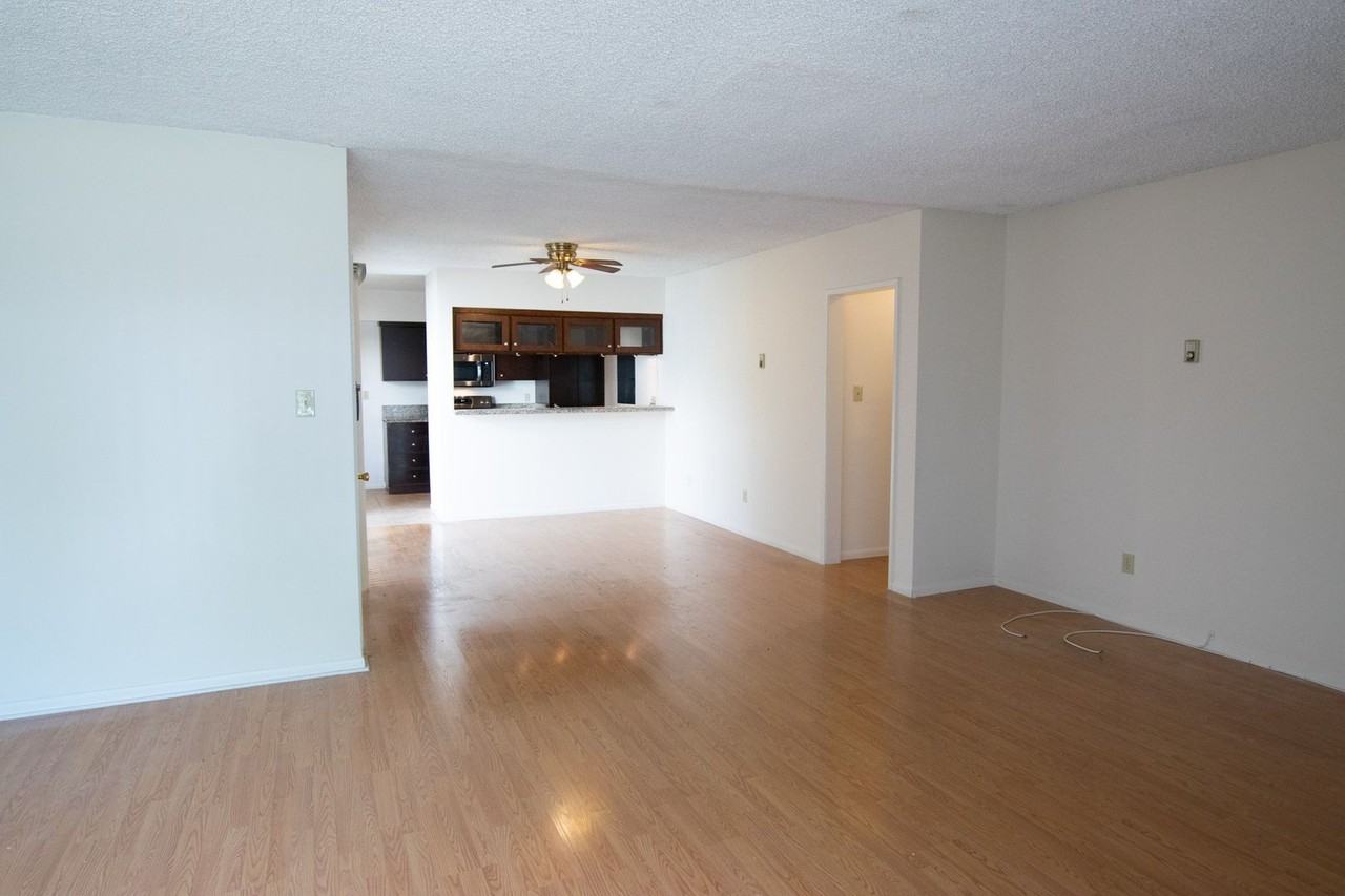 TO - 3560 Del Amo Blvd - Photo 3 of 25