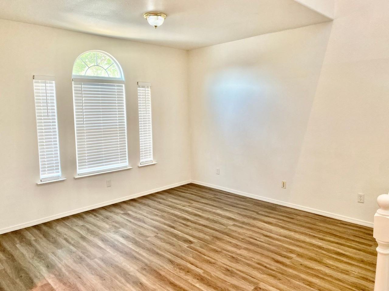 4060 W Apple Tree Ln - Photo 3 of 24