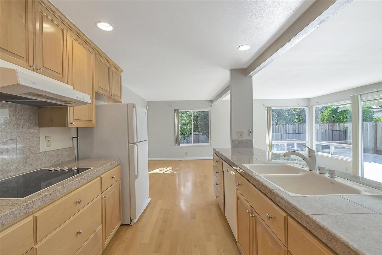 6357 Pismo Ct - Photo 2 of 24