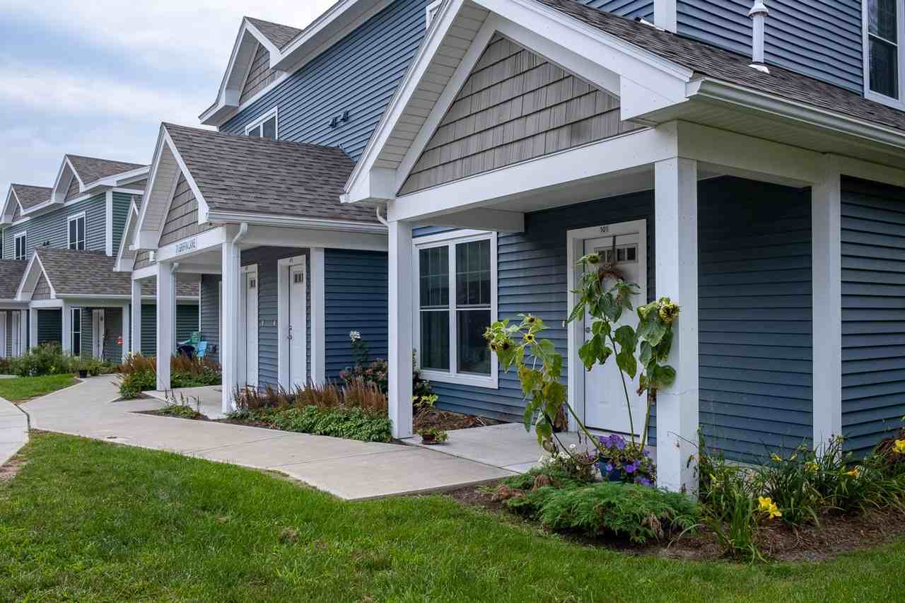 Gardenside Commons - Photo 7 of 9