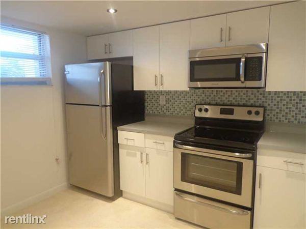 Sherwood Square - Photo 2 of 7