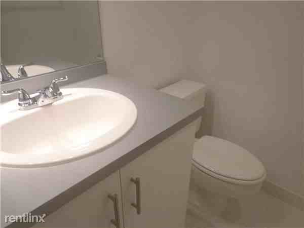 Sherwood Square - Photo 3 of 7