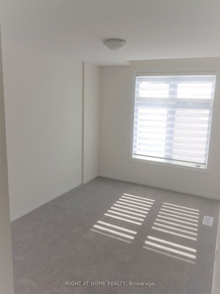 187 Tango Crescent - Photo 3 of 6