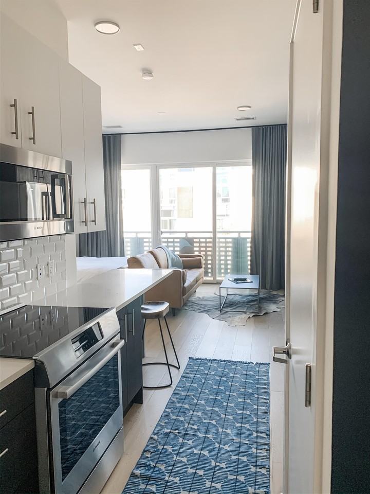 2550 Lawrence St - Photo 7 of 10