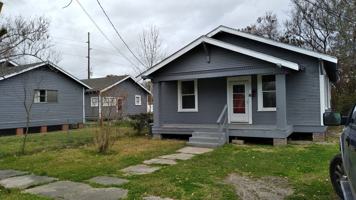 featured image of 2781 Sabine Pass Ave