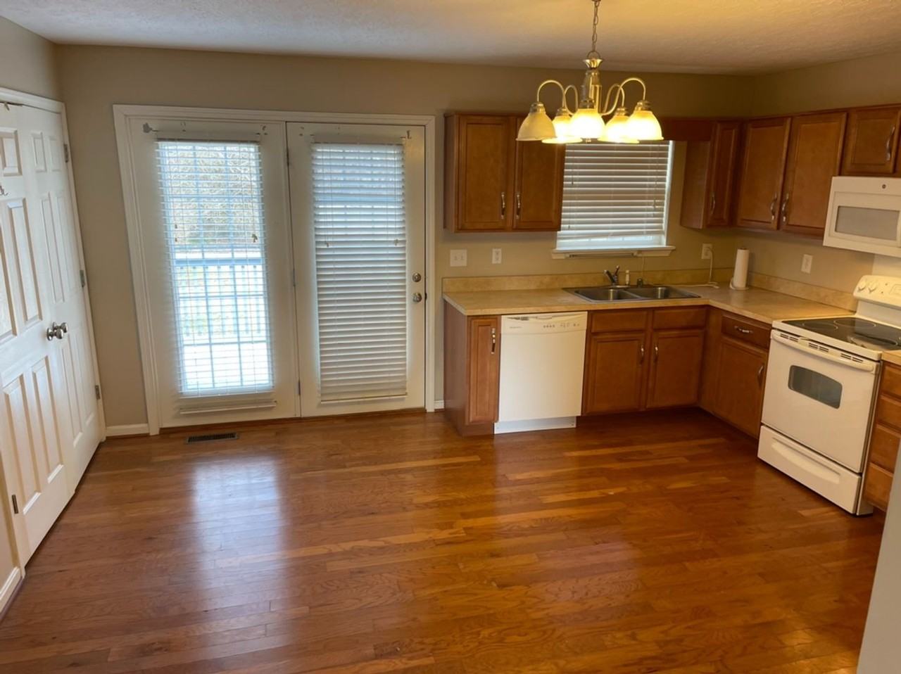 342 Sulphur Ave - Photo 3 of 18