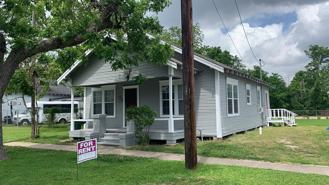 1140 Ewing St - Photo 1 of 1