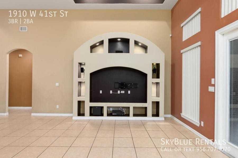 1910 West 41st Street - Photo 5 of 17