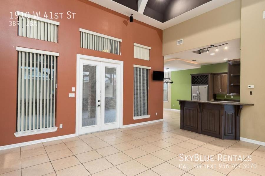 1910 West 41st Street - Photo 7 of 17