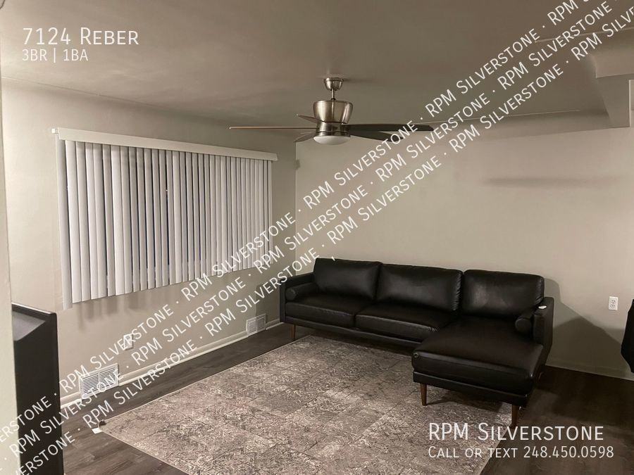7124 Reber Dr - Photo 3 of 12