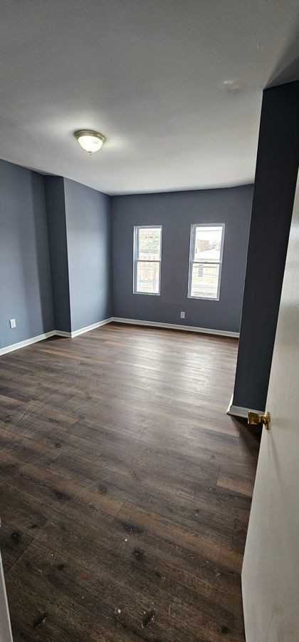 1004 Appleton St - Photo 2 of 18