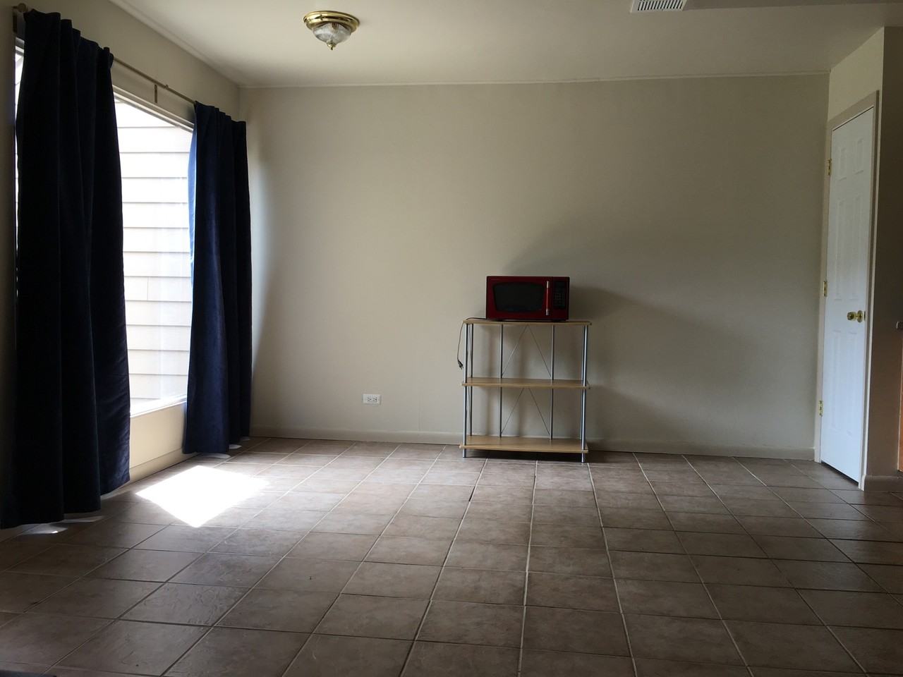 3353 Beacon St #B26 - Photo 6 of 12