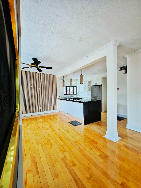 199 Court St - Photo 3 of 27