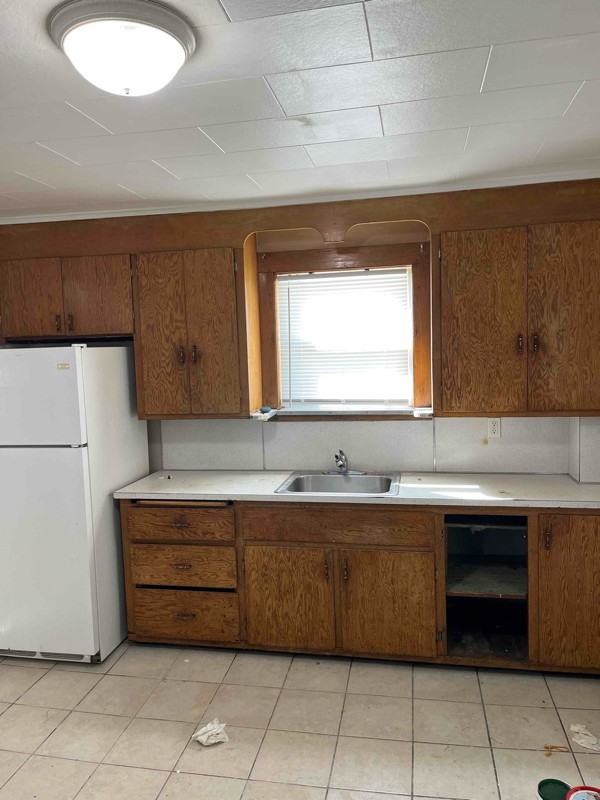 780 Hutchins St #2 - Photo 4 of 9