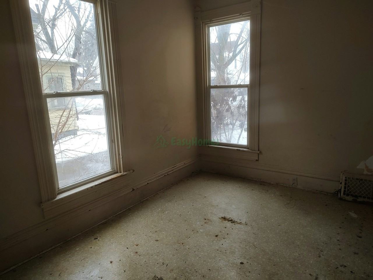 801 15th Ave S - Photo 2 of 8