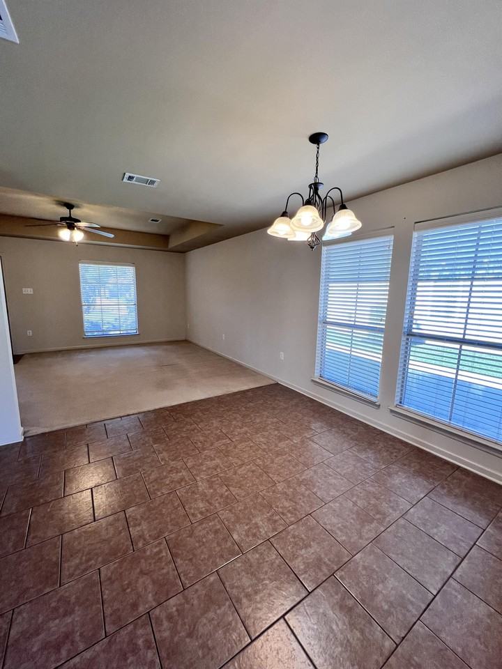 12275 Cottage Hill Dr #1 - Photo 5 of 18