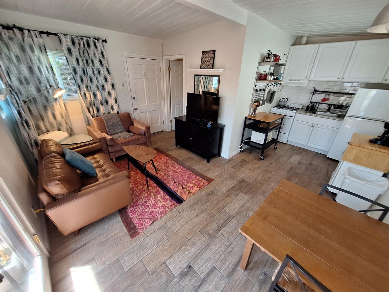 2770 Island Ave - Photo 3 of 21