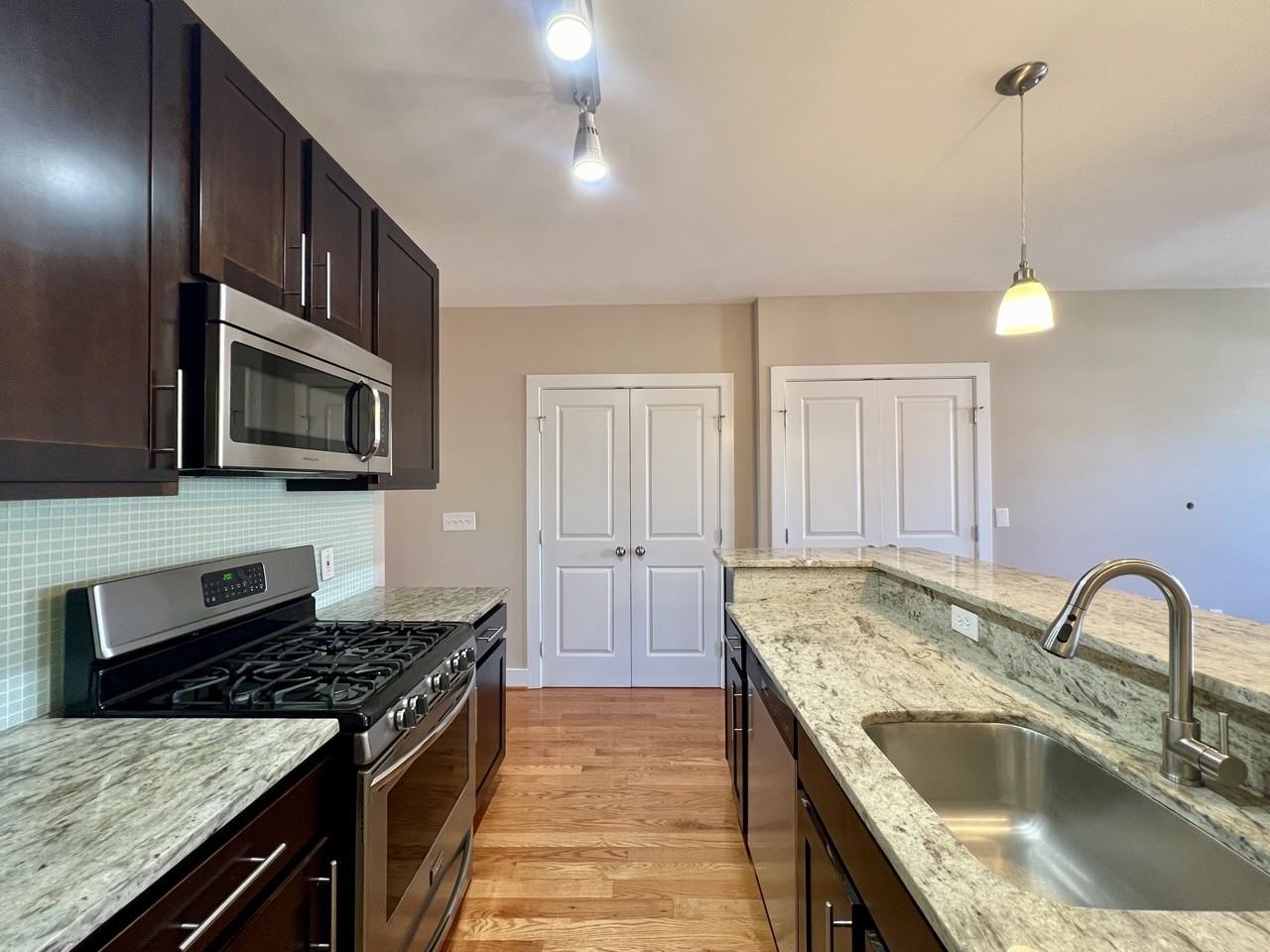 1353 Adams St Ne #3 - Photo 4 of 21