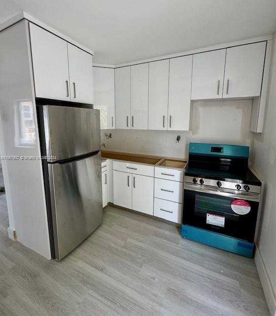 1327 Sw 3rd St #1 - Photo 2 of 8