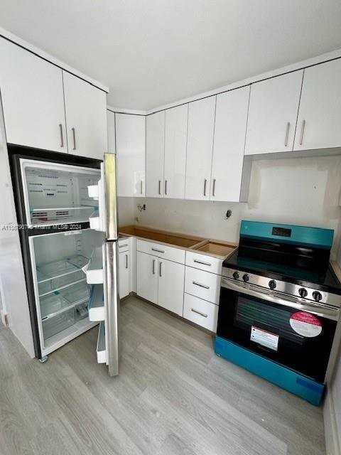 1327 Sw 3rd St #1 - Photo 3 of 8