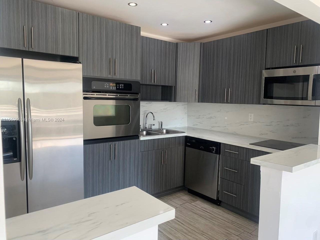 5731 Nw 37th St #204A