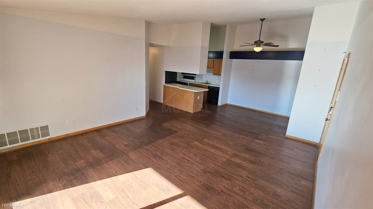 45848 Prairiegrass Ct - Photo 3 of 13