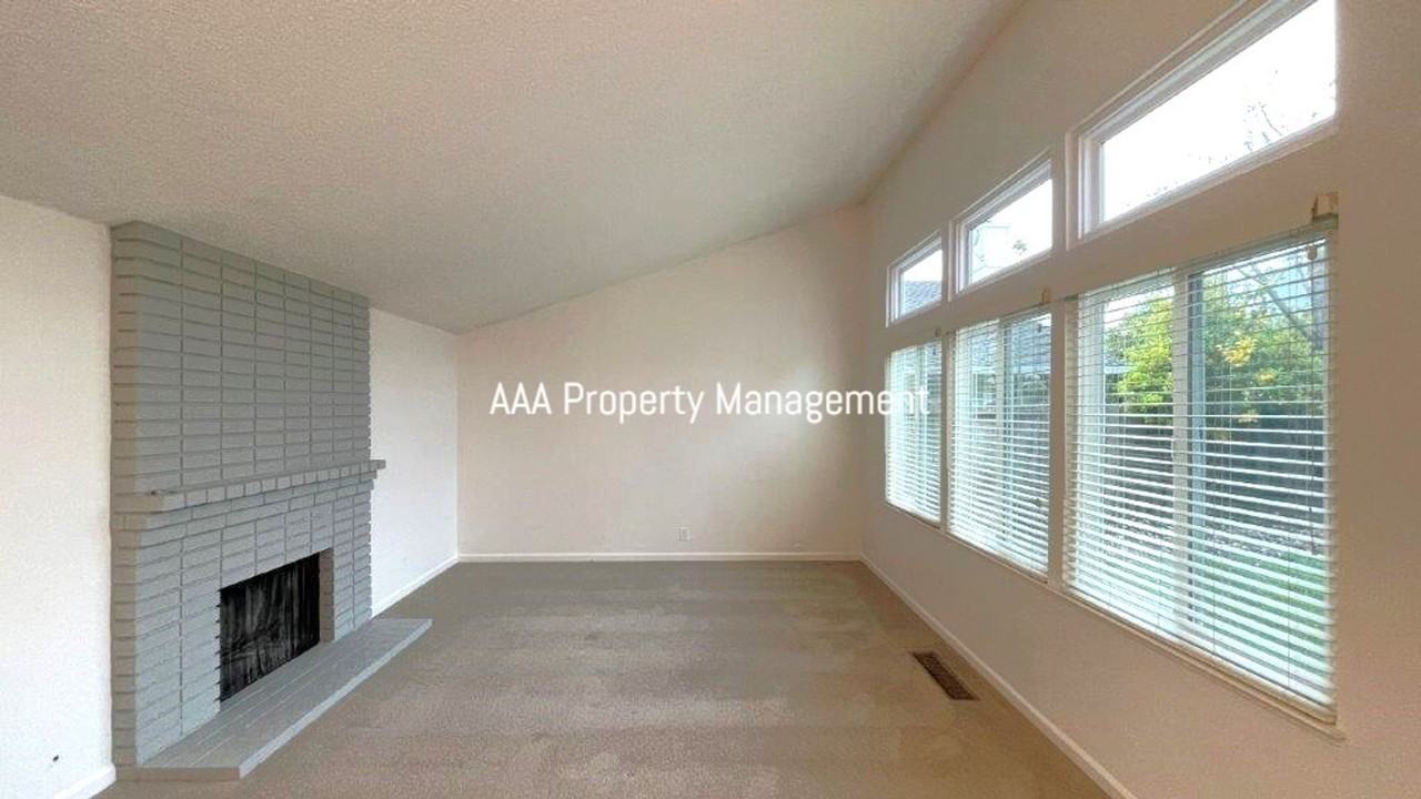 4478 River Ash Ct - Photo 3 of 28