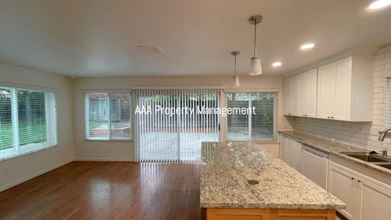 4478 River Ash Ct - Photo 7 of 28