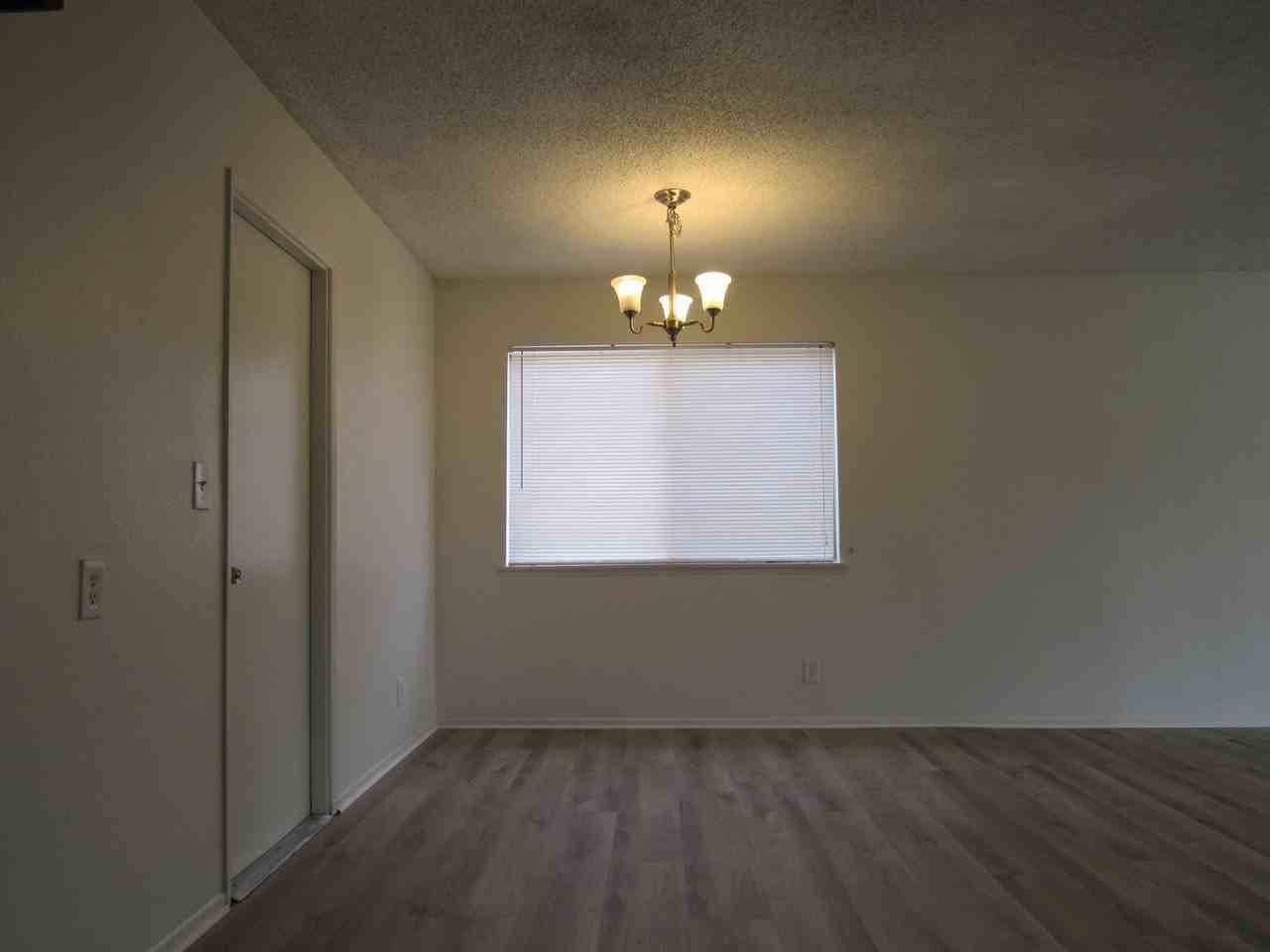 44338 Downsview Rd - Photo 3 of 16