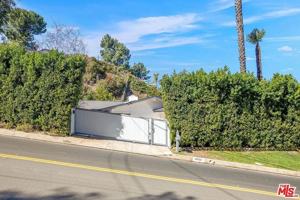 featured image of 16636 Calneva Dr