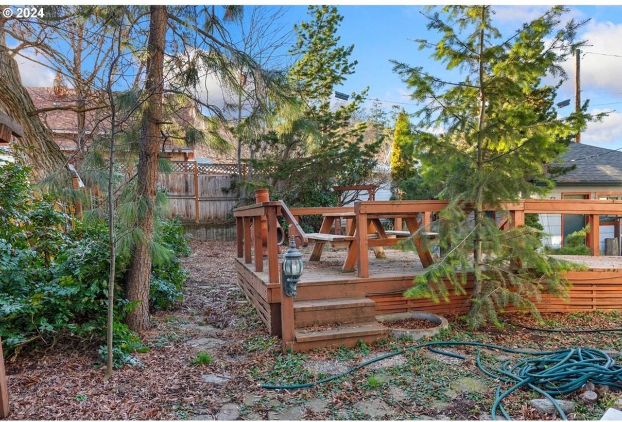 1706 Oak St - Photo 3 of 20