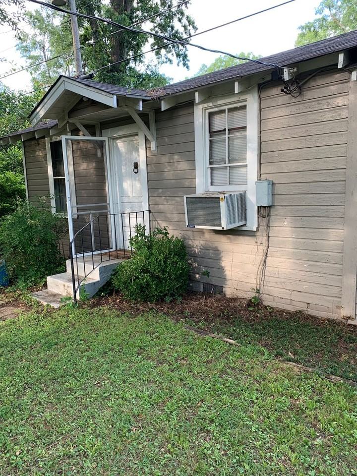 5 Country Club Dr - Photo 2 of 8