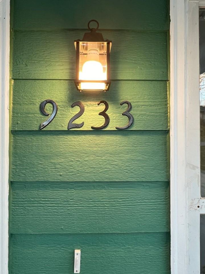 9231 / 9233 Carr Circle Duplex - Photo 2 of 13