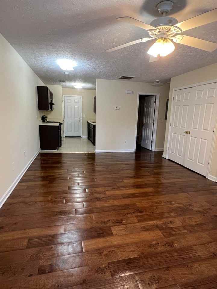 9231 / 9233 Carr Circle Duplex - Photo 3 of 13