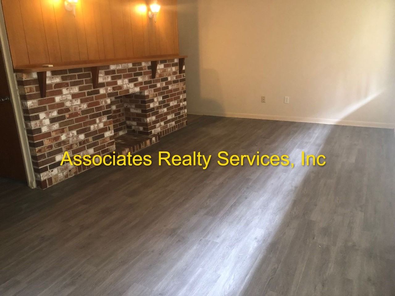 1412 Nw 39th Dr - Photo 3 of 6