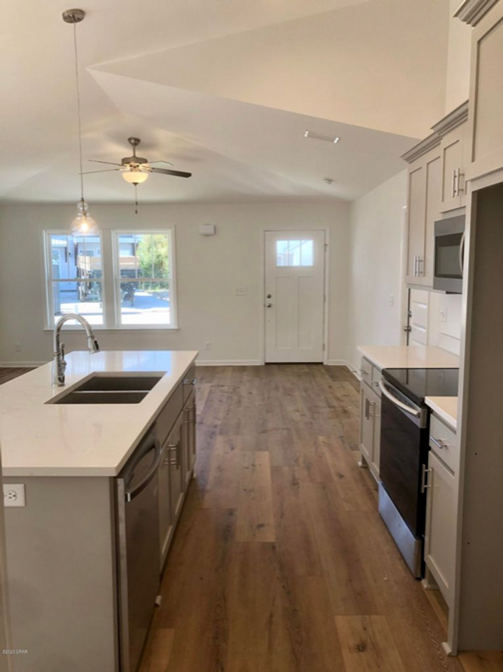 3733 Avon Rd - Photo 4 of 10