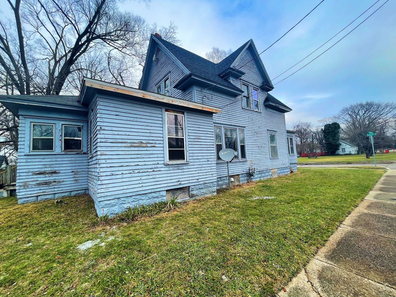 Superior 618 - Photo 2 of 11